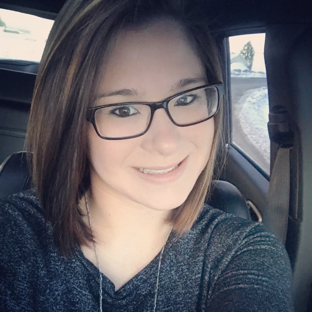 Meet your Posher, Danielle